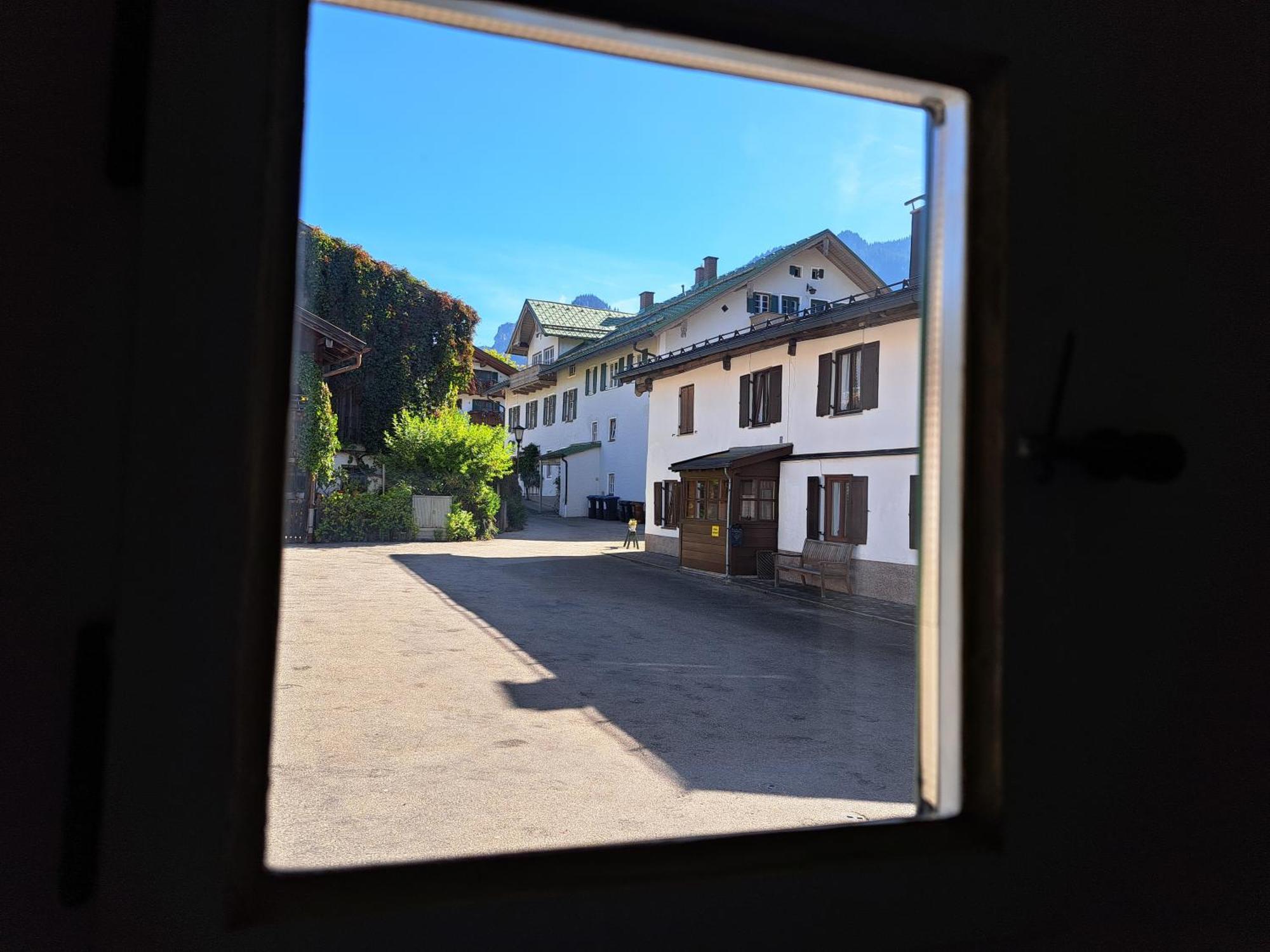 Neu! Ferienwohnungen Im Lueftlmalereck, Hennalahaus Oberammergau Exterior photo