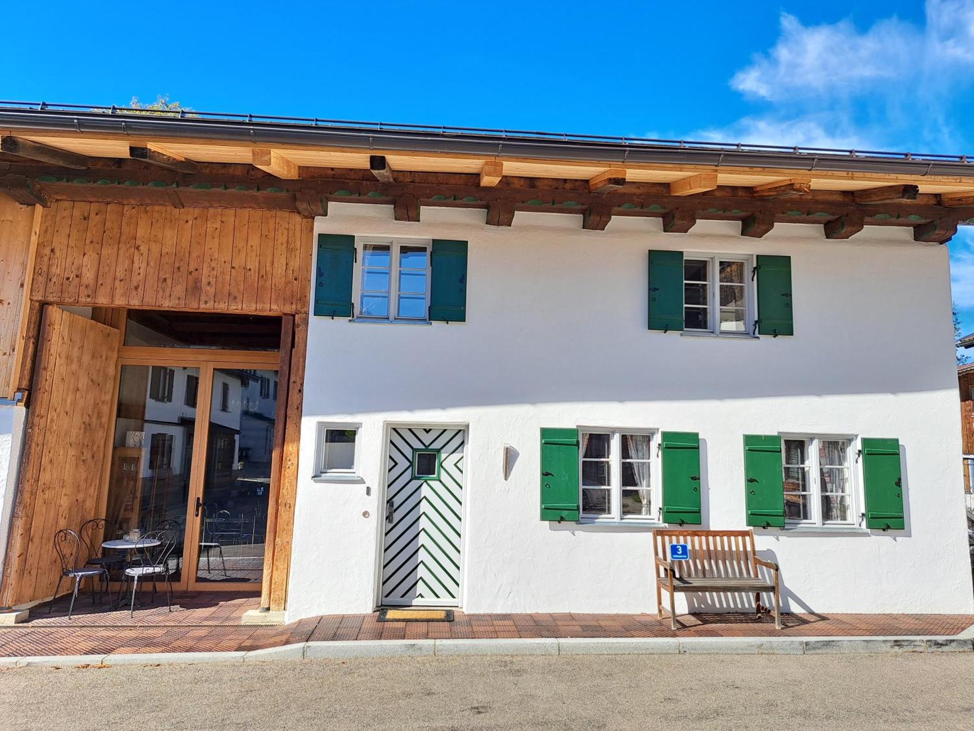 Neu! Ferienwohnungen Im Lueftlmalereck, Hennalahaus Oberammergau Exterior photo